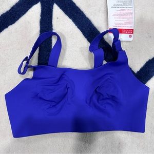 NWT Lululemon Sports Bra size 34D (booby bracer)